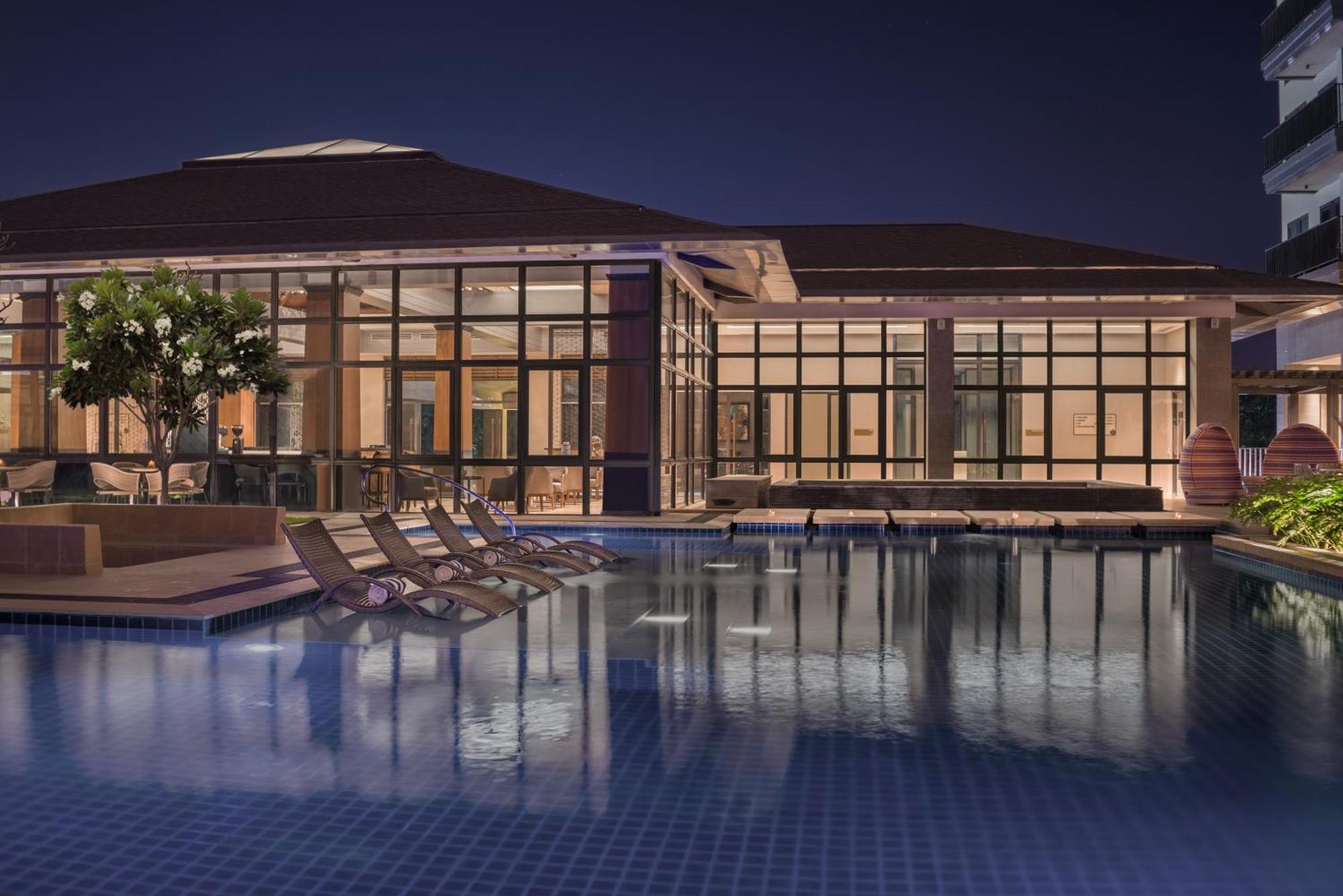 Dusit Thani Residence Davao Exterior photo
