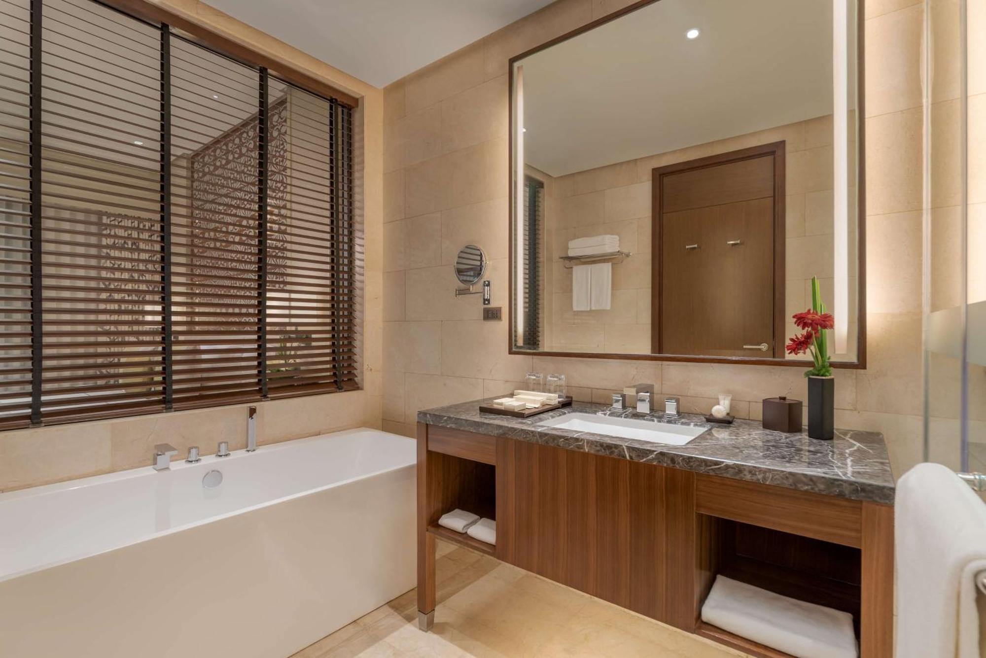 Dusit Thani Residence Davao Exterior photo